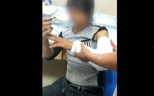 吃瓜网红男女视频,甜蜜互动背后的秘密大揭秘 第1张 吃瓜网红男女视频,甜蜜互动背后的秘密大揭秘 第1张